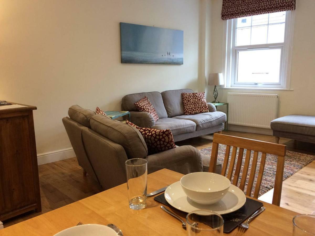 Brockenhurst Apartments Ngoại thất bức ảnh